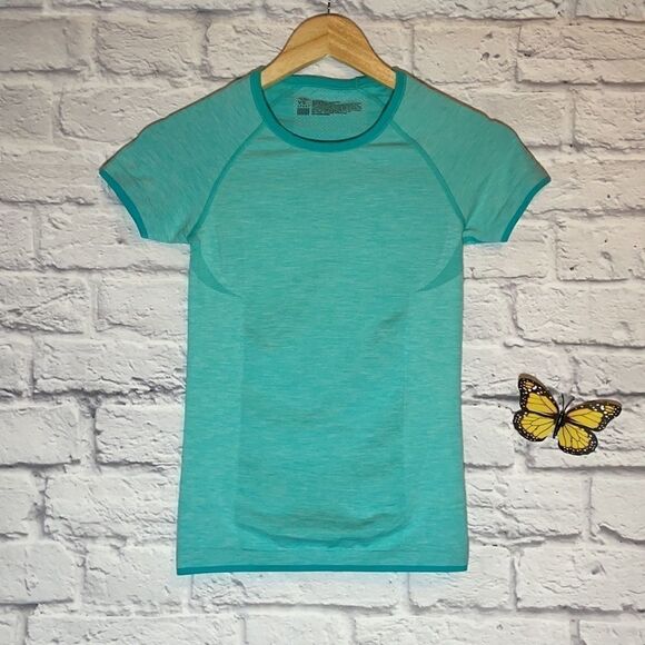 Victoria's Secret Sport Short Sleeve Activewear Top Size Extra Small - Picture 2 of 7